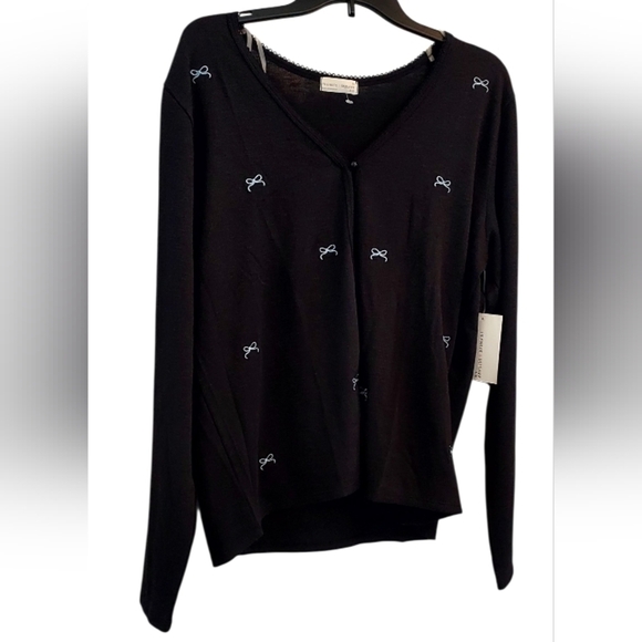 Frankee And Skylarr Sweaters - Frankee And Skylarr Black Sweater with Blue Bow Details